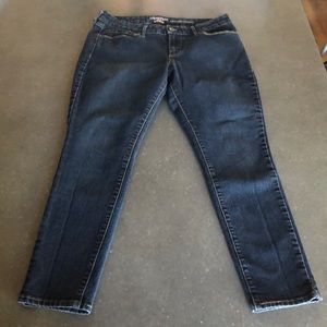Denizen from Levi’s Medium Wash Skinny Jeans